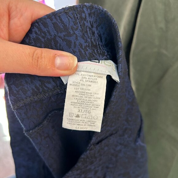 lana lee Women's Blue and Black Leggings Size XL - Picture 8 of 8